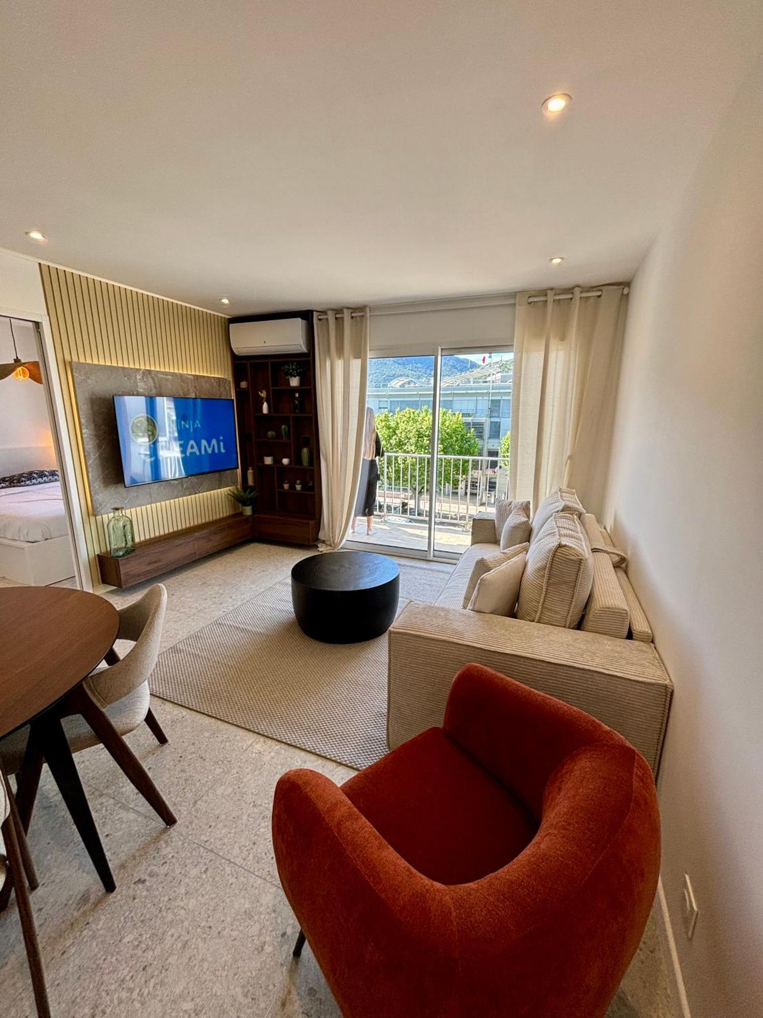 Appartement 5*, Vue Mer Et Acces Plage Cavalaire-sur-Mer Kültér fotó